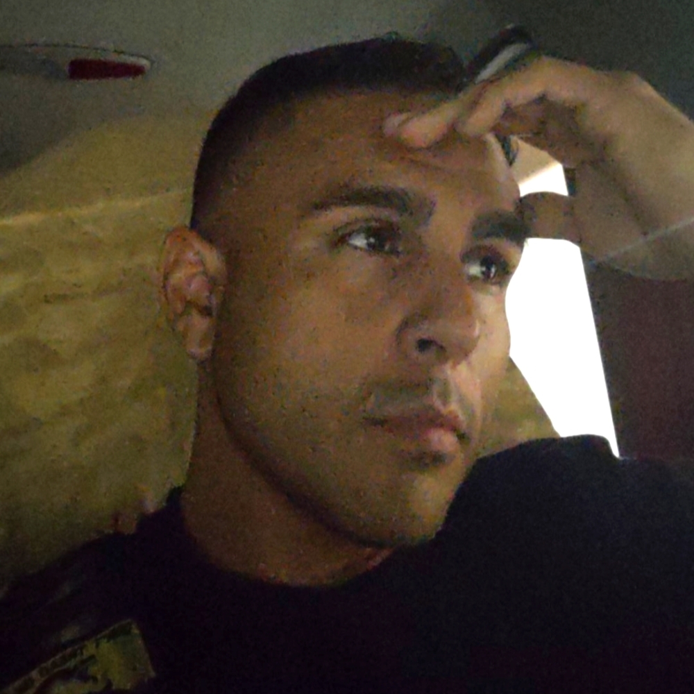 Meet your Posher, Carlos